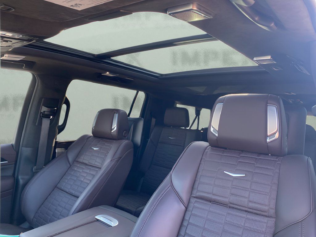 Used 2024 Cadillac Escalade ESV Sport Platinum w/ LPO, ONYX Package AWD/4WD image 14
