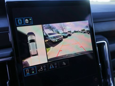 Used 2025 GMC Yukon Denali image 19