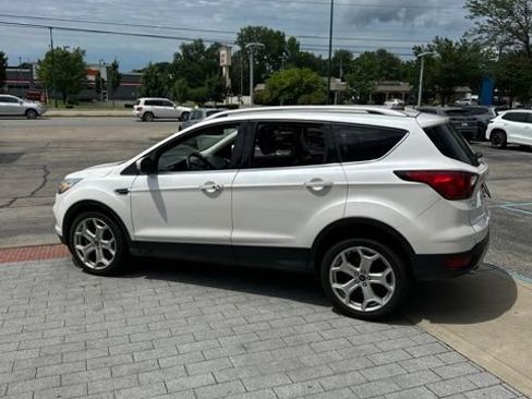 Used 2019 Ford Escape Titanium FWD image 9
