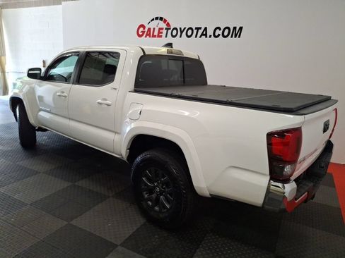 Used 2023 Toyota Tacoma SR5 AWD/4WD image 10