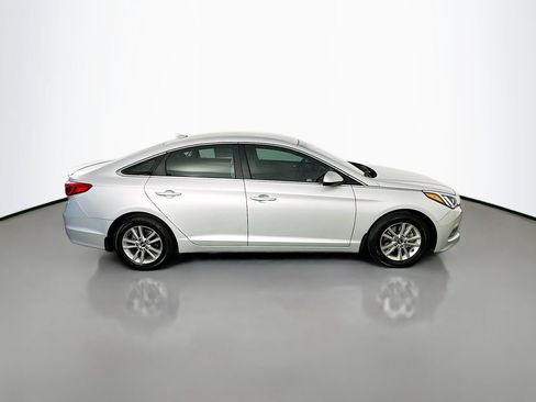 Used 2015 Hyundai Sonata SE w/ Option Group 09 FWD image 8