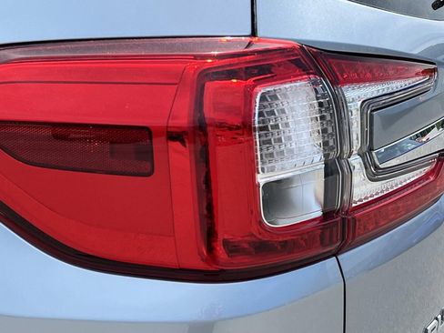 Used 2023 Subaru Ascent Premium w/ Convenience Package AWD/4WD image 10