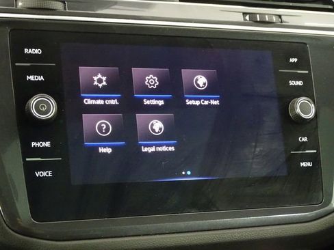 Used 2023 Volkswagen Tiguan SE image 34