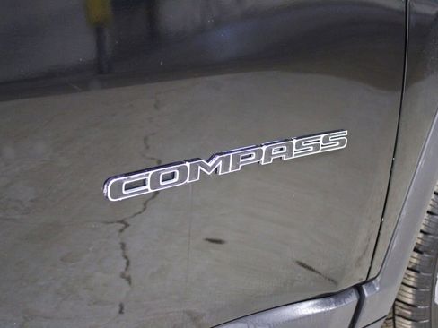 Used 2022 Jeep Compass Latitude image 36