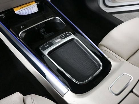 Certified 2025 Mercedes-Benz GLB 250 image 15