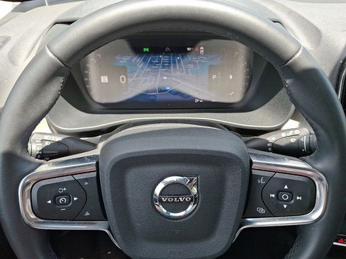Used 2023 Volvo XC40 B5 Plus w/ Protection Package Premier AWD/4WD image 20