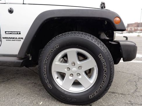 Used 2011 Jeep Wrangler Unlimited Sport image 12