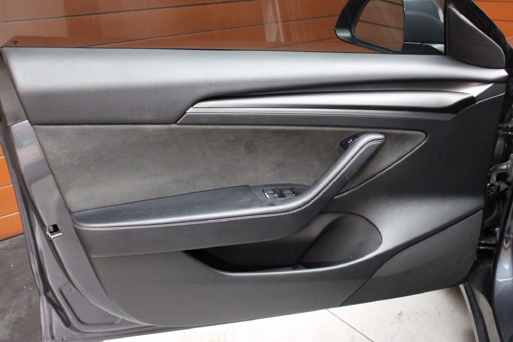 Used 2021 Tesla Model 3 Standard Range Plus RWD image 18