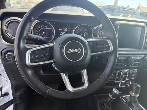 Certified 2022 Jeep Wrangler Unlimited Sahara AWD/4WD image 18