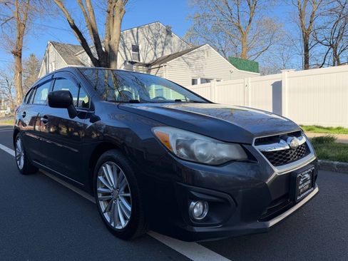 Used 2014 Subaru Impreza 2.0i Limited AWD/4WD image 4