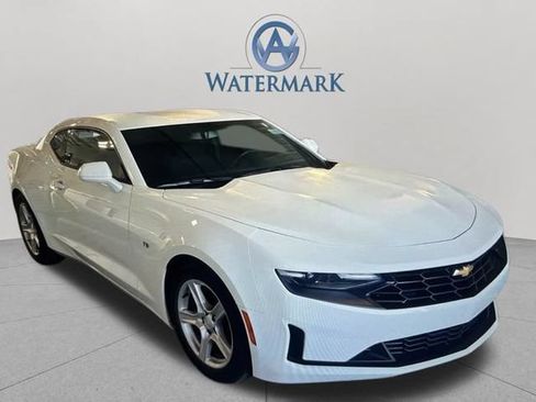 Used 2023 Chevrolet Camaro LT RWD image 6