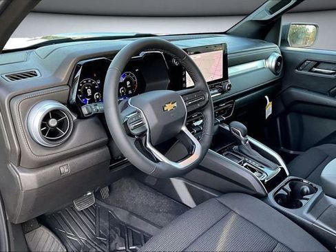 Used 2026 Chevrolet Colorado LT image 7
