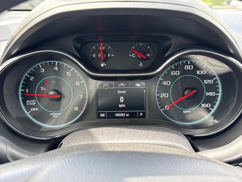 Used 2018 Chevrolet Cruze LT w/ Convenience Package FWD image 18