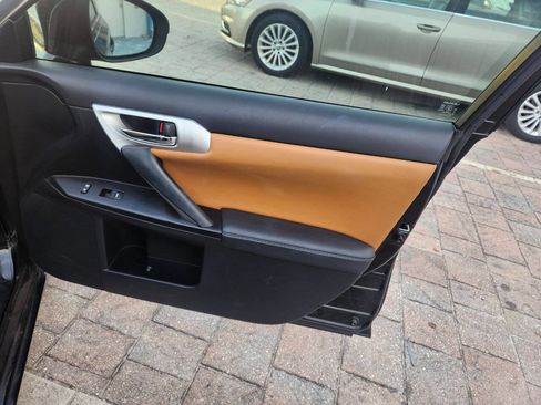 Used 2011 Lexus CT 200h Premium w/ Premium Audio Pkg image 21