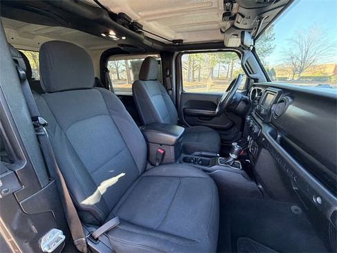 Used 2020 Jeep Wrangler Sport image 27