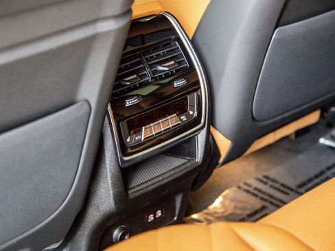 New 2026 BMW X7 xDrive40i w/ Dynamic Handling Package image 18