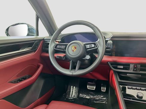 Certified 2025 Porsche Macan 4S Electric image 25