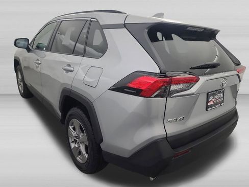 Used 2025 Toyota RAV4 XLE AWD/4WD image 7