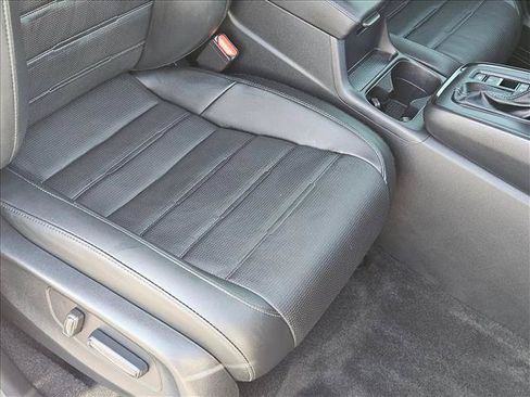 Used 2025 Honda CR-V EX-L image 24