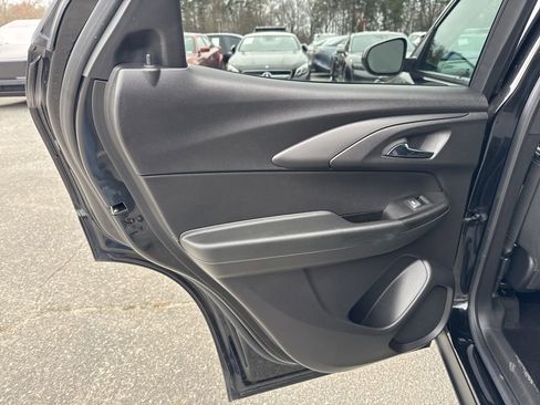 Used 2023 Chevrolet TrailBlazer LT w/ Convenience Package image 26