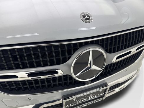 Used 2023 Mercedes-Benz GLC 300 4MATIC image 25