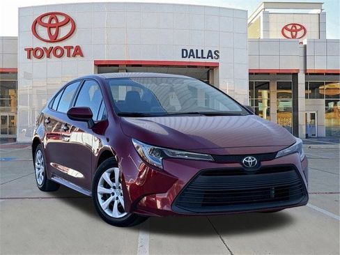 Used 2024 Toyota Corolla LE image 1