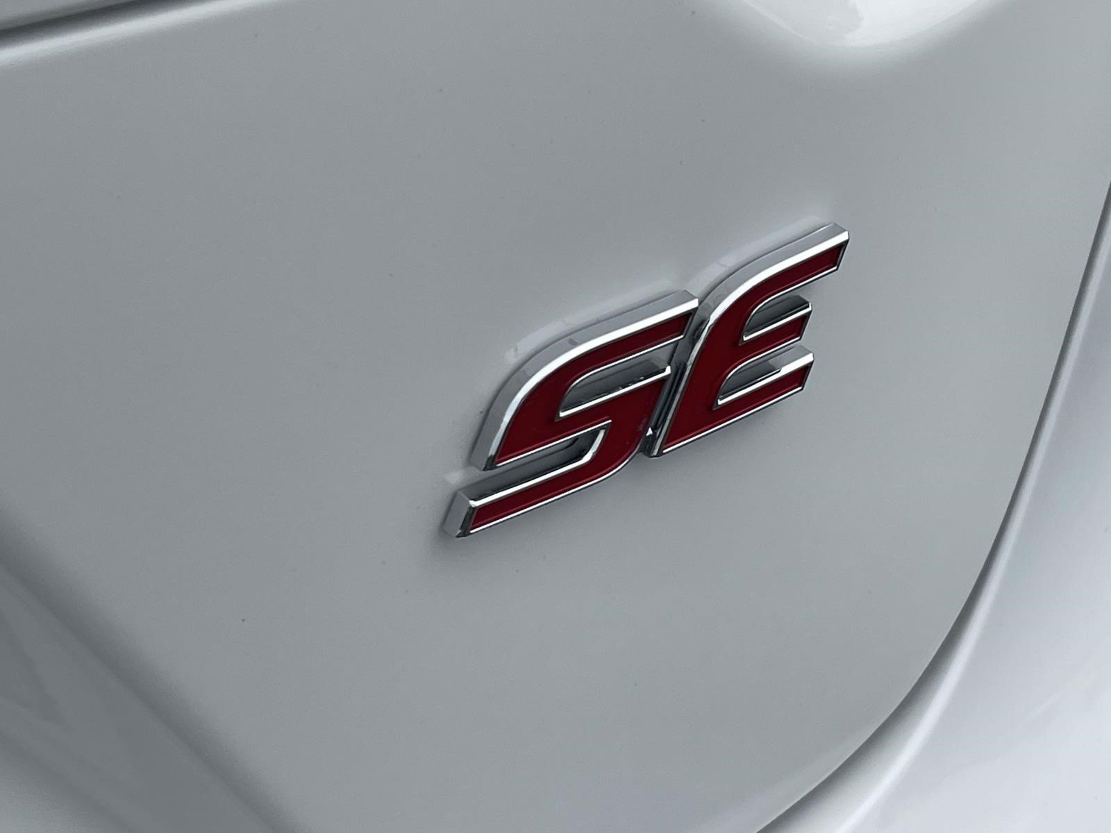 Used 2026 Toyota Corolla SE FWD image 8