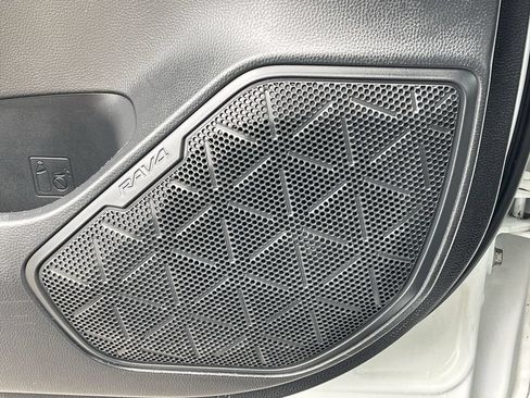 Used 2019 Toyota RAV4 LE w/ Carpet Mat Package AWD/4WD image 24