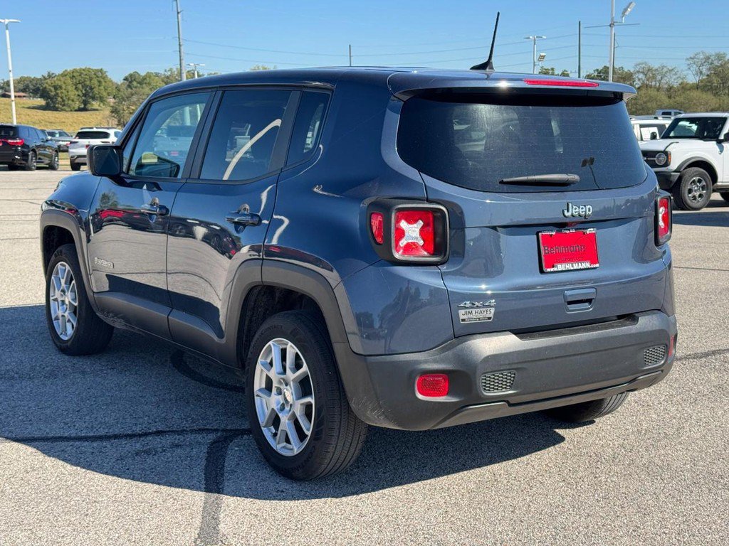 Used 2023 Jeep Renegade Latitude AWD/4WD image 8
