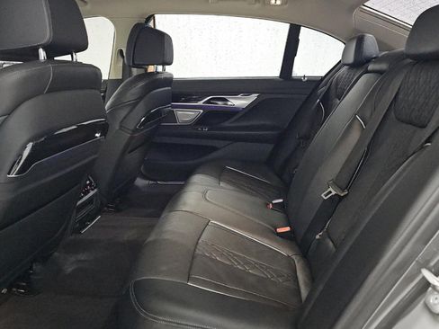 Used 2022 BMW 740i xDrive w/ Premium Package AWD/4WD image 10