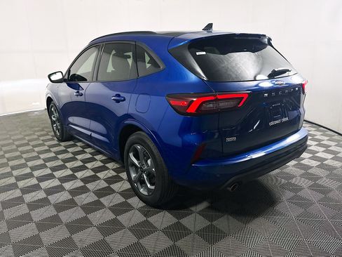 Used 2023 Ford Escape ST-Line w/ Tech Pack #1 FWD image 5