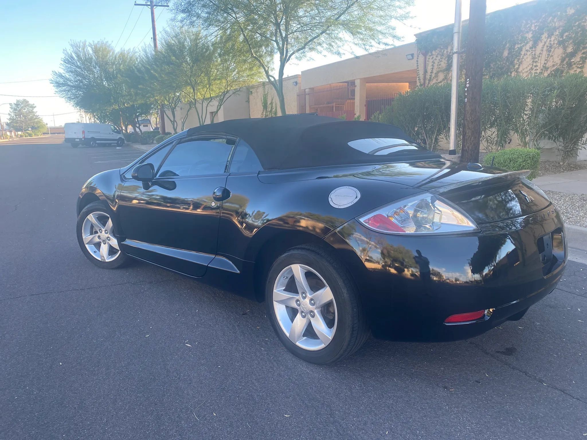 Used 2008 Mitsubishi Eclipse GS FWD image 4
