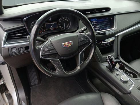 Used 2020 Cadillac XT5 Premium Luxury w/ LPO, Floor Liner Package image 8