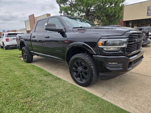 Used 2019 RAM 2500 Laramie w/ Night Edition AWD/4WD image 3