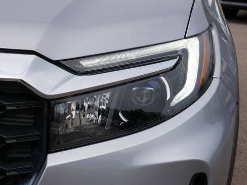 Used 2023 Honda Passport EX-L image 16