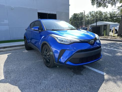 Used 2020 Toyota C-HR LE FWD image 11