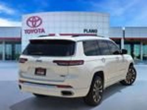 Used 2022 Jeep Grand Cherokee L Overland w/ Luxury Tech Group IV AWD/4WD image 7