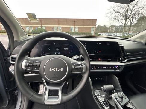 Certified 2023 Kia Sportage EX image 28