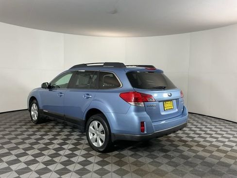 Used 2010 Subaru Outback 2.5i Premium AWD/4WD image 7