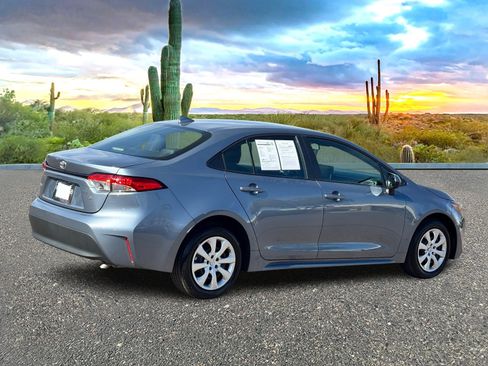 Used 2025 Toyota Corolla LE image 5