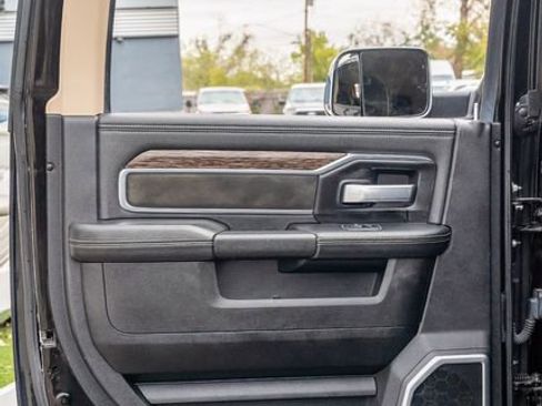 Used 2021 RAM 3500 Laramie image 33