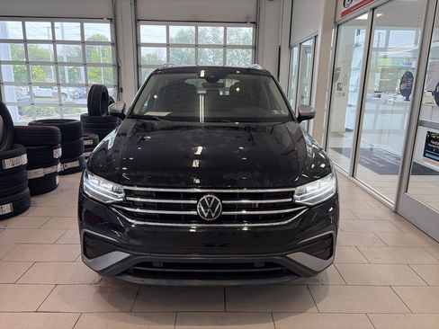 Used 2024 Volkswagen Tiguan Wolfsburg Edition AWD/4WD image 2