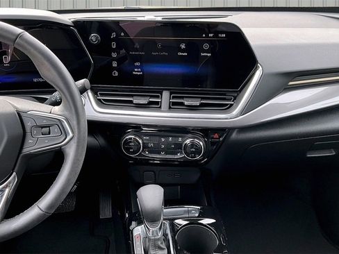 Used 2024 Chevrolet Trax ACTIV w/ Driver Confidence Package image 3