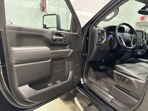Used 2021 Chevrolet Silverado 3500 LTZ AWD/4WD image 15