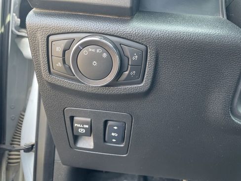 Used 2018 Ford F150 XLT w/ Equipment Group 302A Luxury image 14