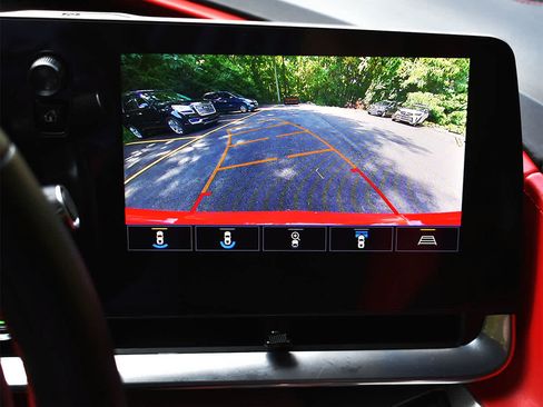 Used 2021 Chevrolet Corvette Stingray Premium Cpe w/ Z51 Performance Package RWD image 31