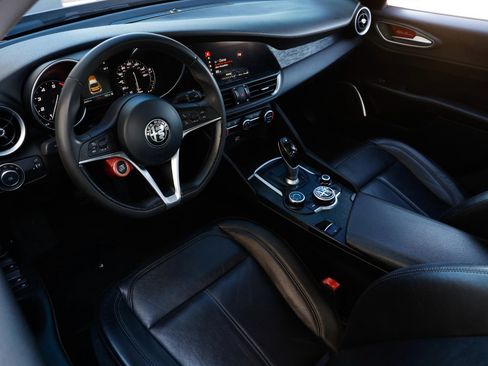 Used 2019 Alfa Romeo Giulia w/ Quick Order Package 22K Sport image 6