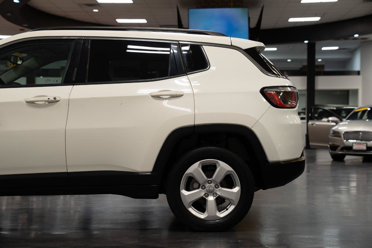Used 2019 Jeep Compass Latitude w/ Cold Weather Group AWD/4WD image 8