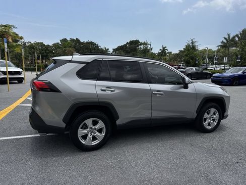 Used 2021 Toyota RAV4 XLE FWD image 4