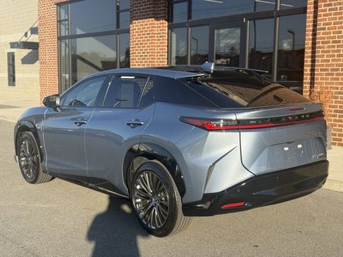 Used 2024 Lexus RZ 450e Premium w/ Cold Area Package image 4